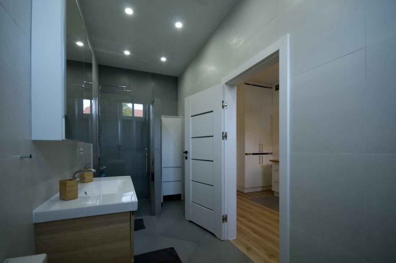 Apartament Paderewskiego 12M2 ชวีโนวิชแจ ภายนอก รูปภาพ